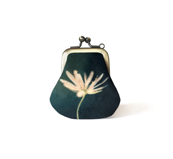 Image of Stitchwort, tiny velvet kisslock purse with plant-dyed silk lining