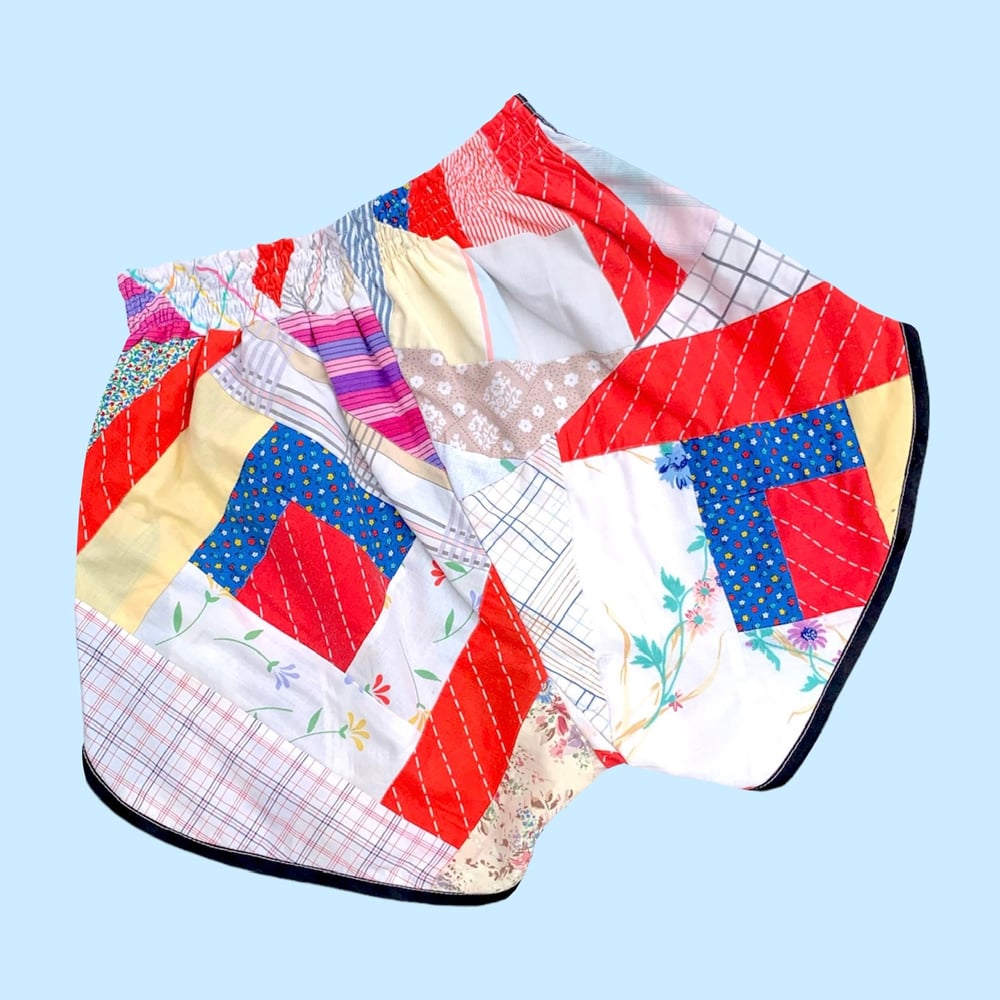 Image of Retro Quilt Shorts — Multi Patchwork Black