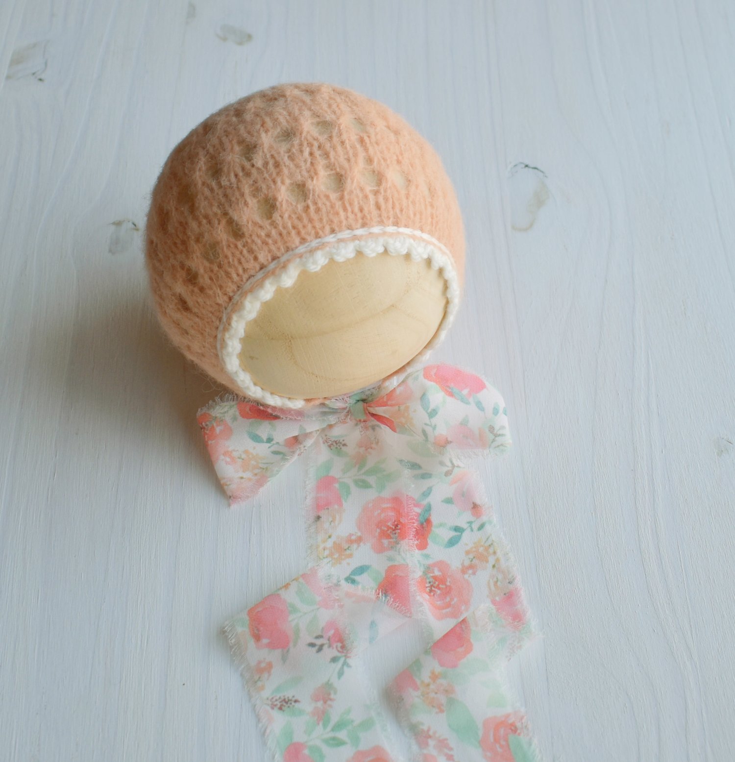 Image of Apricot Scalloped Bonnet & Wrap