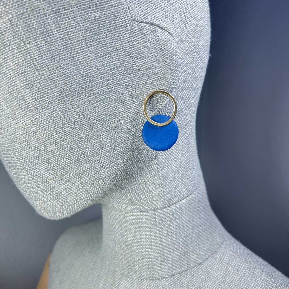 Image of Orecchini Orchid Cerchi Asimmetrici