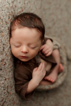 Image of Full newborn session