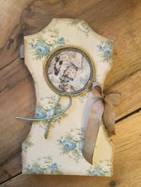 Image 1 of Petite trousse à couture de poche 