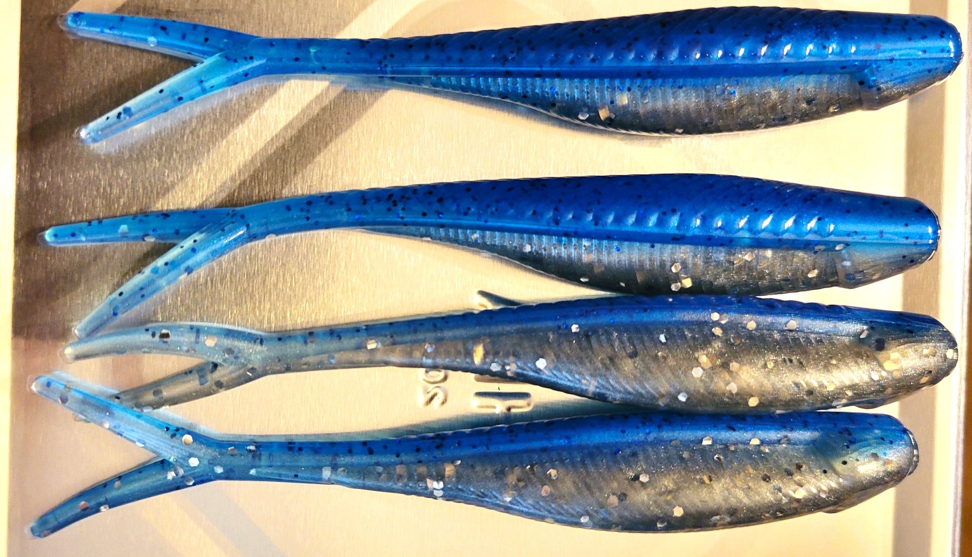 1ct BLUE SILVER SHAD 4 CRANKBAIT Round Bill Balsa Wood Baits Bass Fishing  Lures