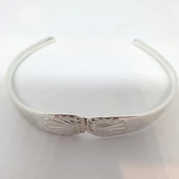 Image 4 of 1905 Sterling Silver shell pattern wrist cuff