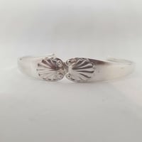 Image 2 of 1905 Sterling Silver shell pattern wrist cuff