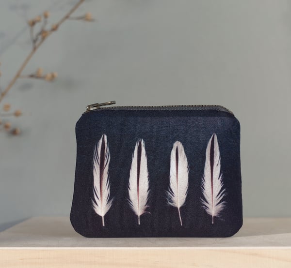 Image of Four feathers, medium zipper purse