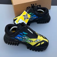 Image 3 of size: us10 uk9.5 eu44 cm28