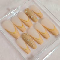 Image 2 of Large- Belle