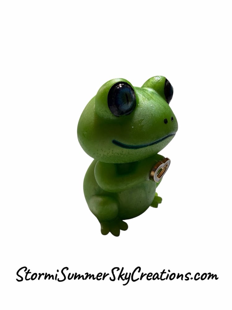Image of Frog with Heart