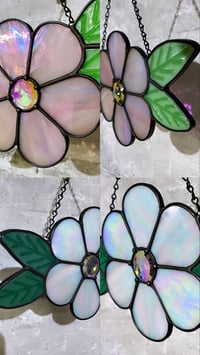 Image 4 of Fused Daisy Suncatchers