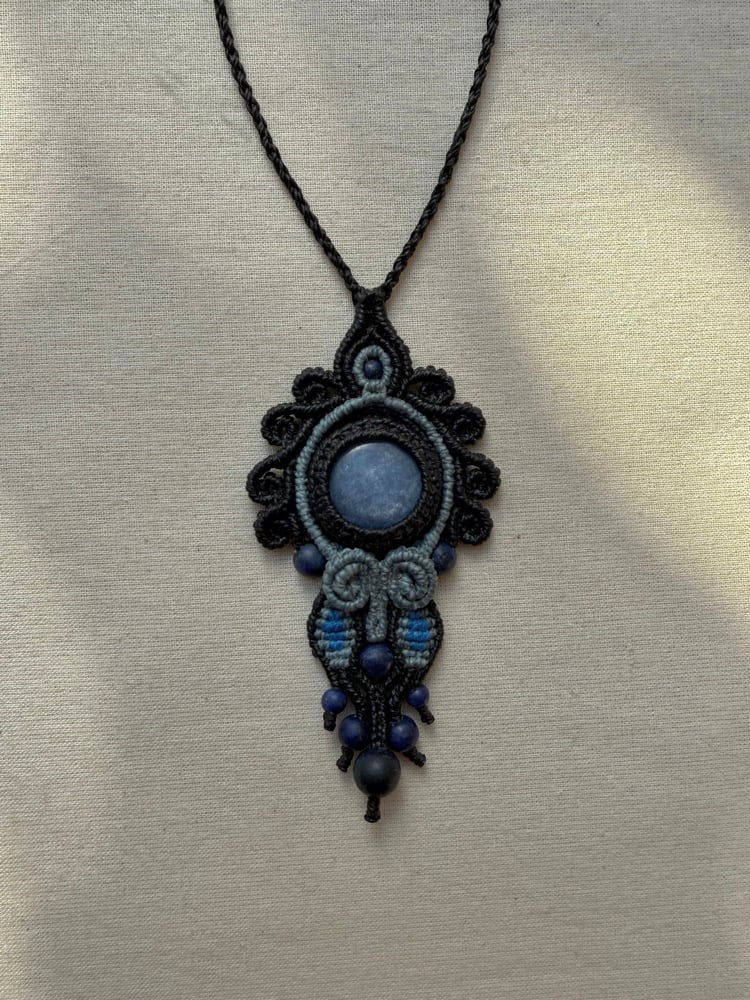 Image of Macrame with kyanite stone and lapis lazuli