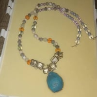 Blue pendant necklace 