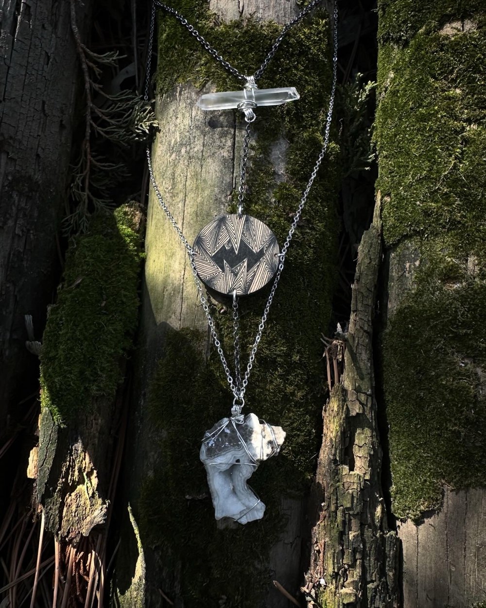 Image of Agate and quartz necklace