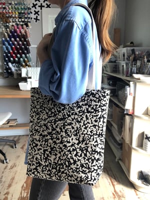 Image of TOTE - Static