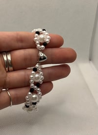 Black & White Pearl Bracelet