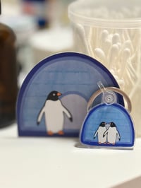 Image 1 of (Keychain) Penguin couple