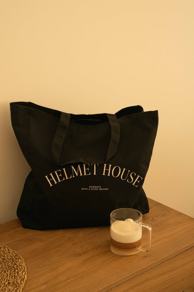 Image of Tote Bag Helmet House Negro