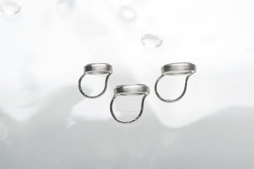 Image of "Breeze" silver ring with topaz · αὔρα ·