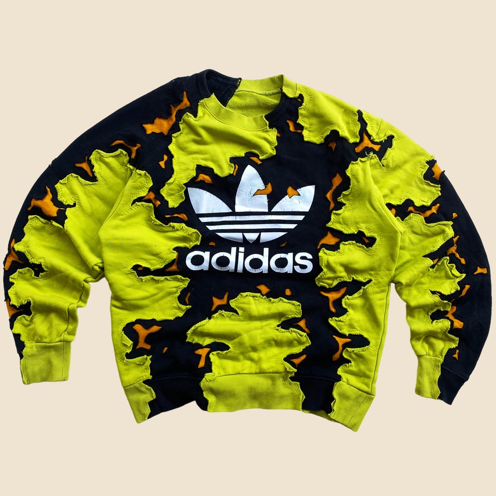 REWORKED ADIDAS CRACKED GREEN SWEATSHIRT SIZE M