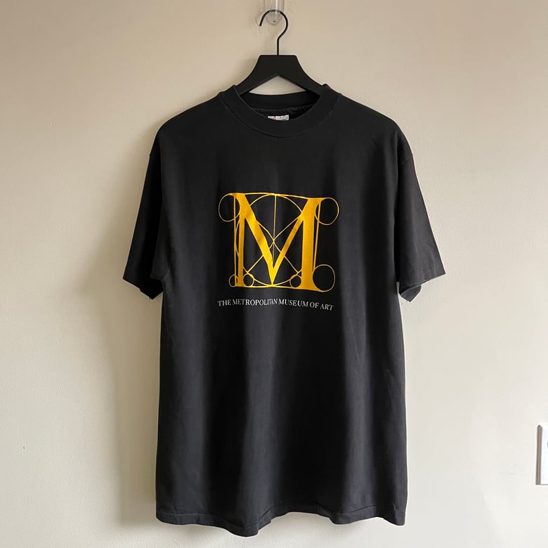 Image of The Metropolitan Museum of Art (Black/Yellow) T-Shirt