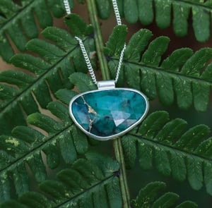 Image of Emerald Kintsugi Necklace 