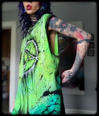 Image 3 of UV Penta Sleeveless Tee (XL)