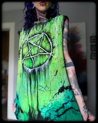 Image 6 of UV Penta Sleeveless Tee (XL)