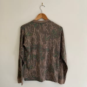 Image of Mossy Oak Green Leaf Camo Pocket L/S Shirt