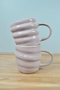 Image 1 of Dusty pink spiral mug