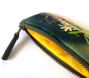 Image of Tree moss, velvet zipper purse