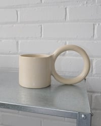 Image 3 of Circle Mug in Ivory Satin, Tall