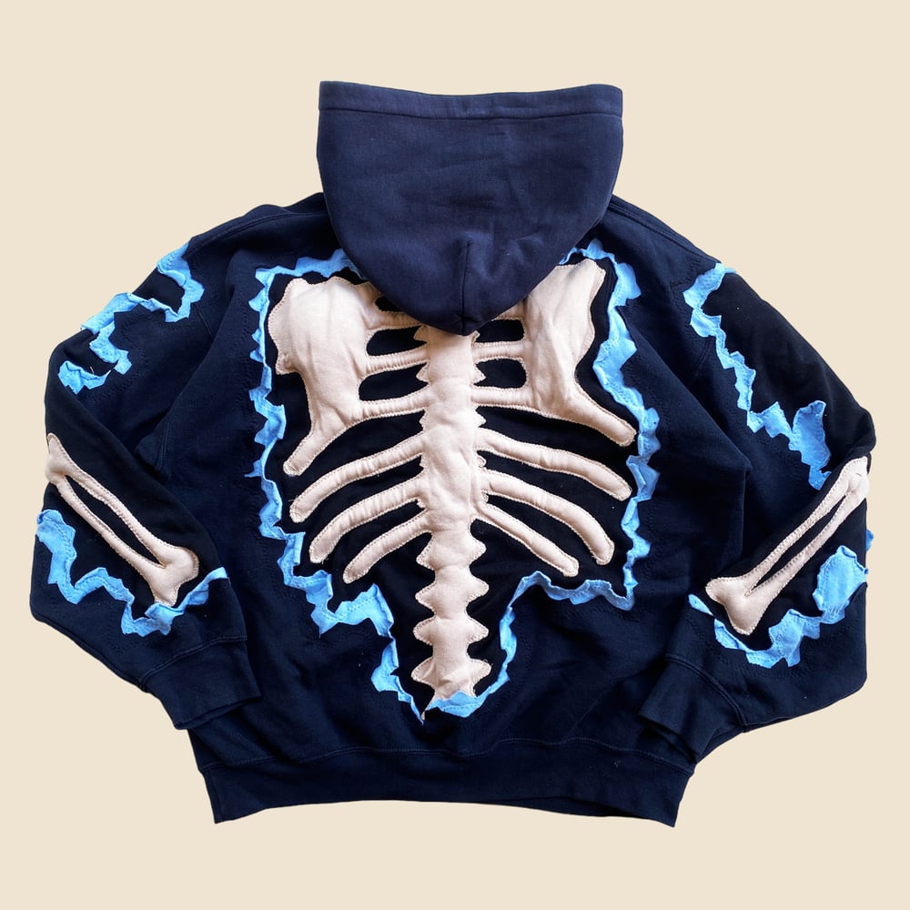 REWORKED NIKE CRACKED 3D PUFF SKELETON HOODIE SIZE MEDIUM