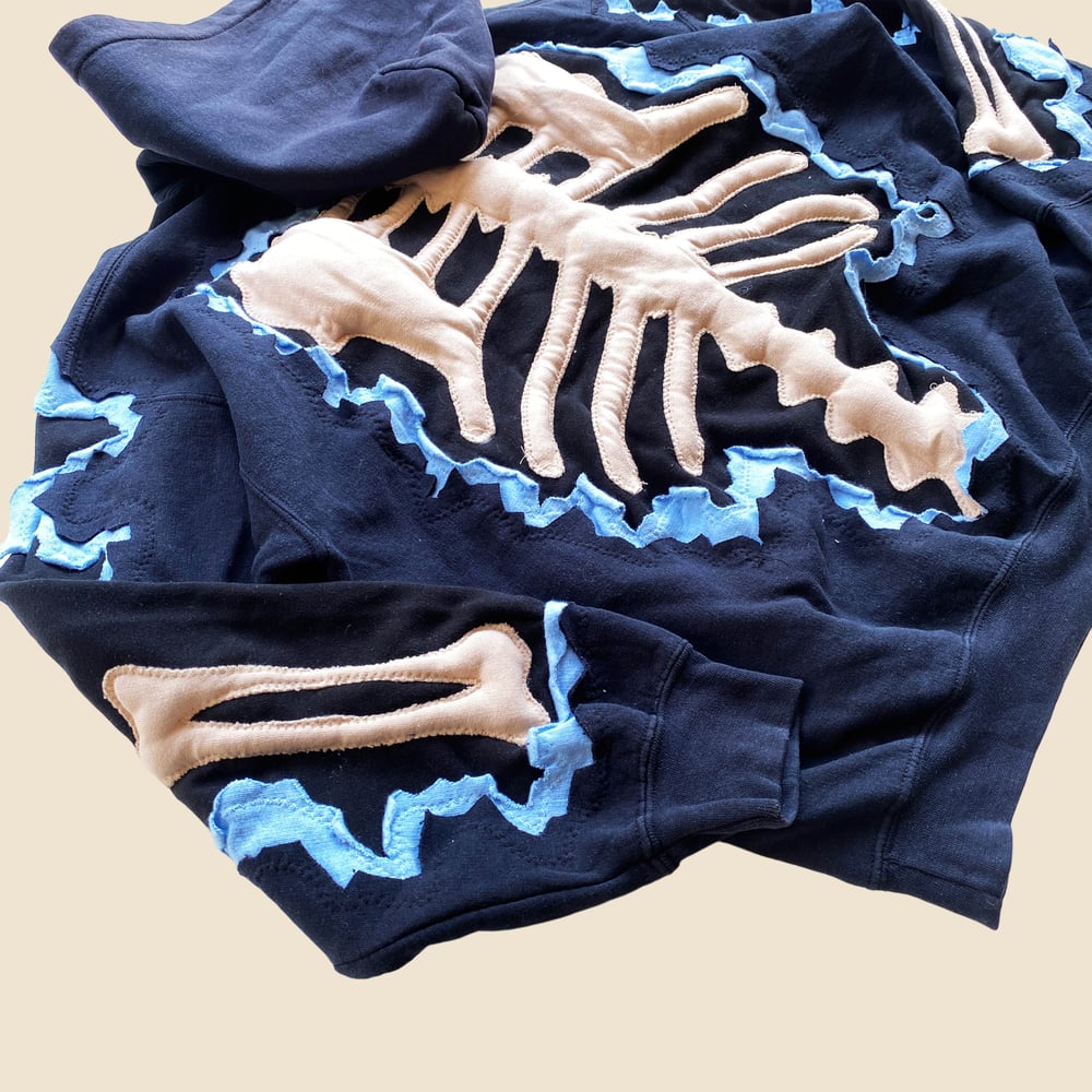 REWORKED NIKE CRACKED 3D PUFF SKELETON HOODIE SIZE MEDIUM