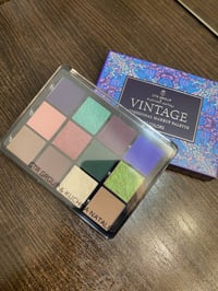 Image 2 of CTR & Natalia Kuchma  Eyeshadow palette Vintage