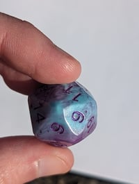 Image 2 of Turquoise and Plum Plumes Gem Cut D20 Single