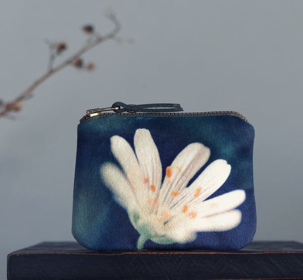 Image of Stitchwort flower medium velvet zipper purse with plant-dyed lining