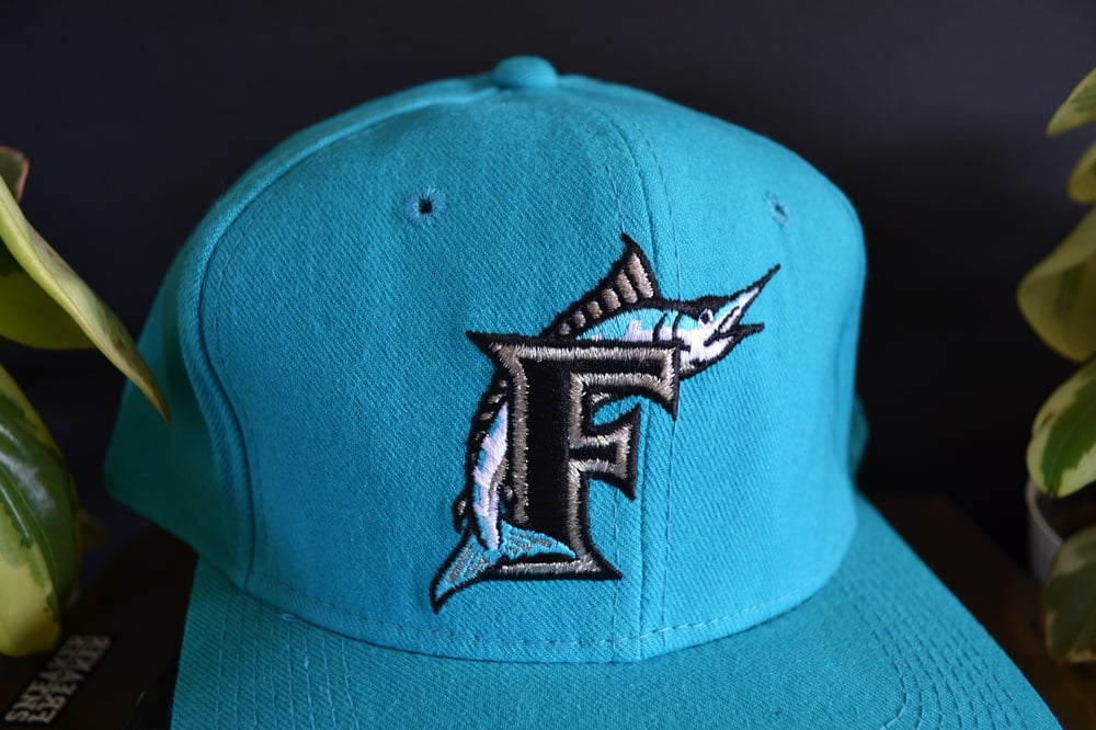 Image of Vintage 1990's Florida Marlins Sports Specialties Plain Logo Fitted Hat Sz.7-5/8