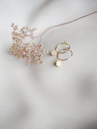 Image 3 of Mini Créoles Fines NISSA Or/Argent