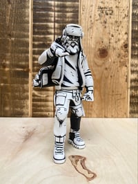 Image 2 of 001/001 WHITE OUT RESIN ART TOY