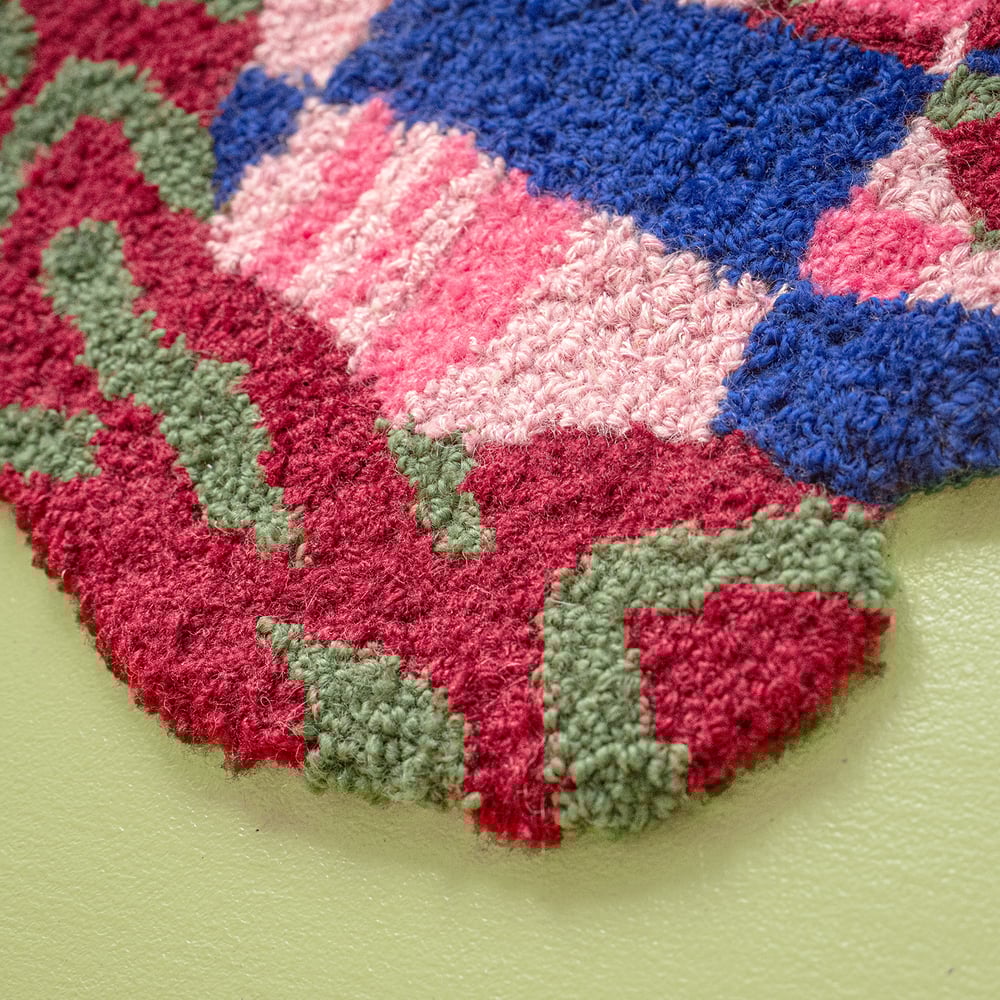 "THE LOBSTER" / Punchneedle