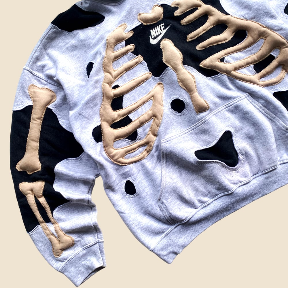 REWORKED NIKE 3D PUFF SKELETON GREY HOODIE SIZE XL