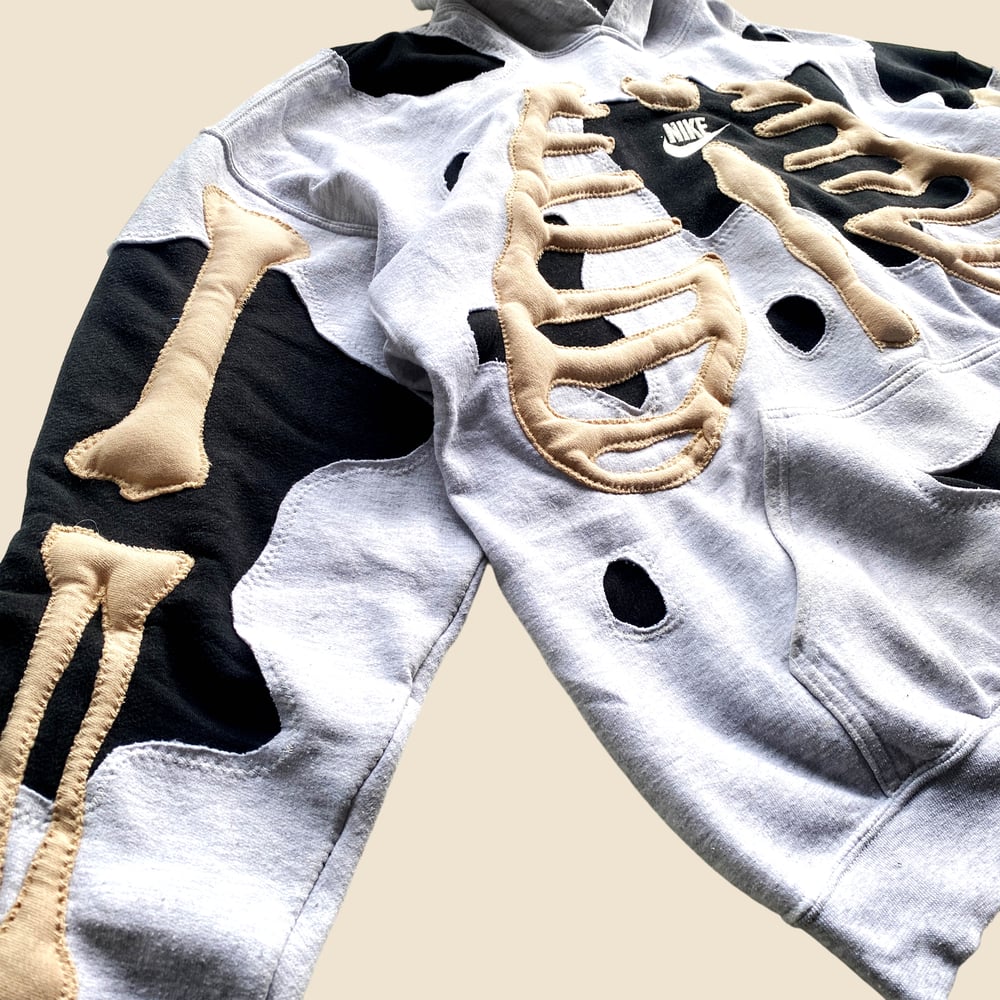 REWORKED NIKE 3D PUFF SKELETON GREY HOODIE SIZE XL