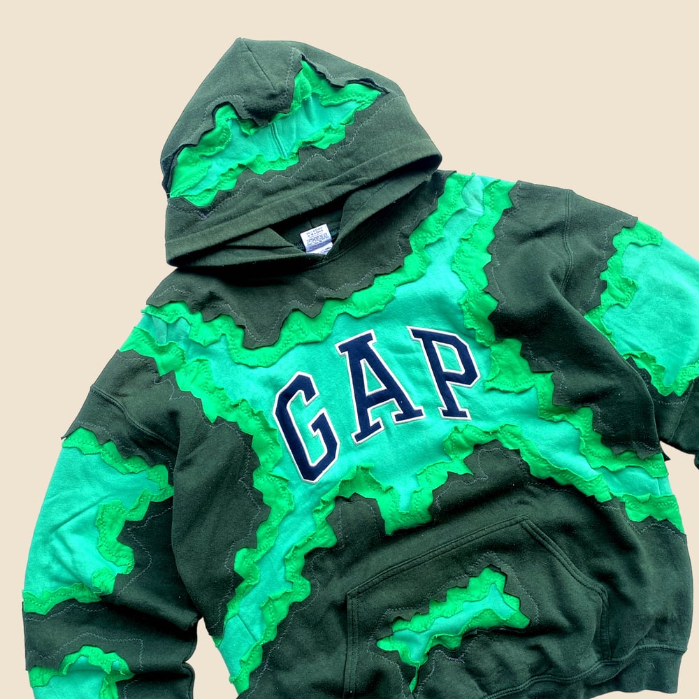 REWORKED GAP GREEN CRACKED HOODIE SIZE L