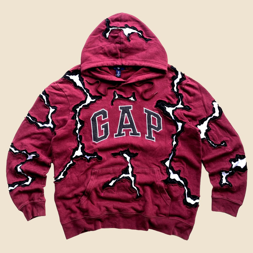 REWORKED GAP CRACKED BURGUNDY HOODIE SIZE M