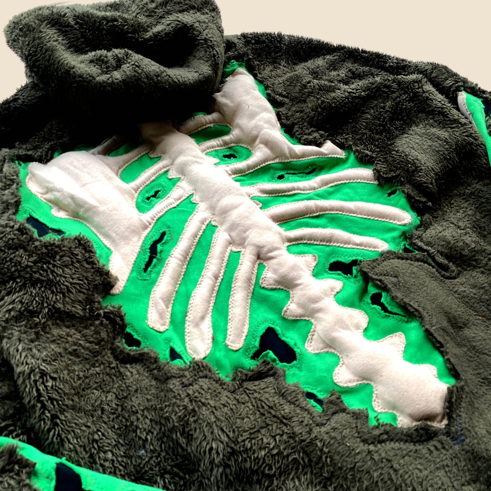 REWORKED NIKE 3D PUFF SKELETON SHERPA JACKET SIZE L/XL