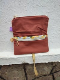 Image 4 of Maxi cartera MARgaritas amarillo