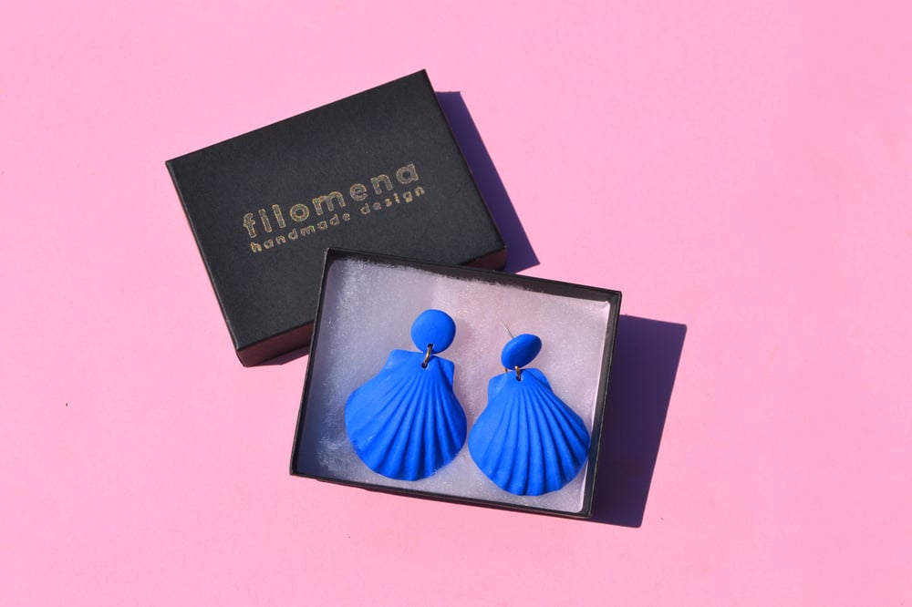 Image of Royal Blue Clam Shell Drop Earrings