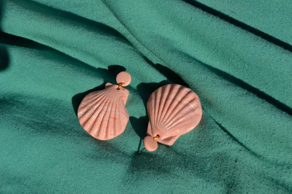 Image of Clam Shell Drop Earrings