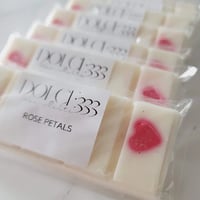 Image 1 of Petals Rose Snap Bar Wax Melt