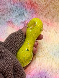 Image 2 of 420 Neon Yellow Freezable Glitter Glass Pipe